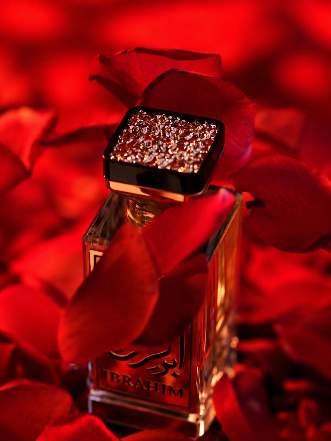 Glamorous Rose Gold eau de parfum, flat lay composition